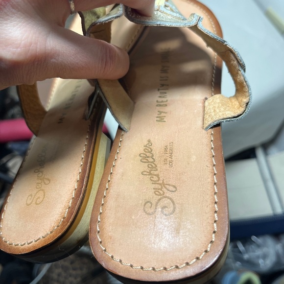 SEYCHELLES Rejuvenated Leather Gold Hearts Thong Flip Flop Sandal Size 8 - Picture 10 of 12